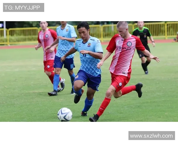 足球大师的技艺与风格相似之处探讨与分析